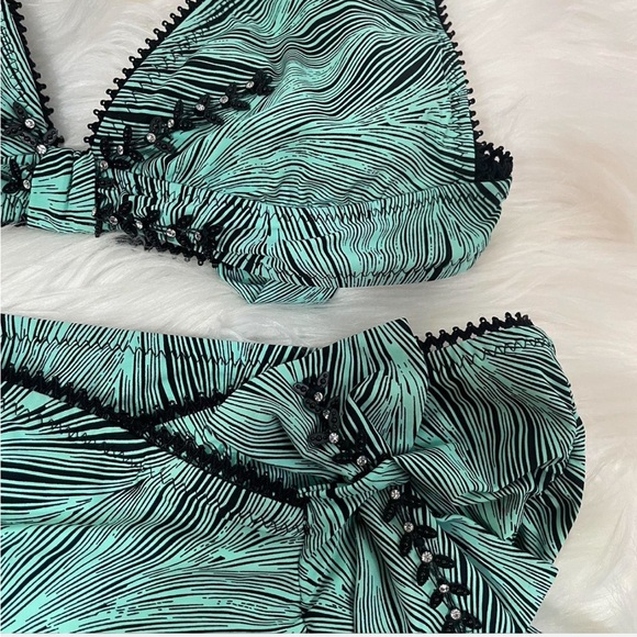 Betsey Johnson Bikini 2 Piece
Halter
Skirt Over Bikini Rhinestones Bows - Picture 6 of 8